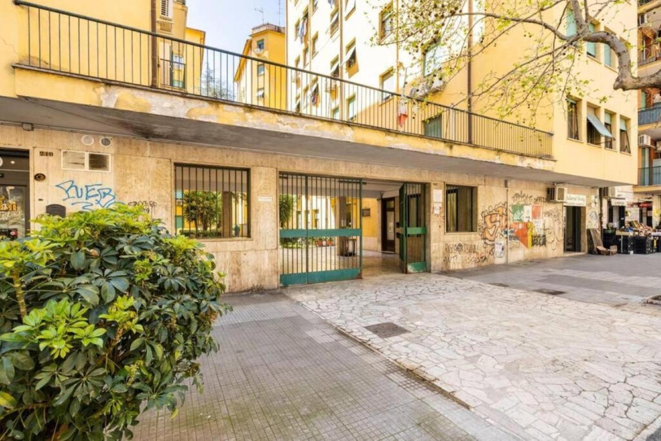 Mama Rooms And Apartment Rome Exterior photo